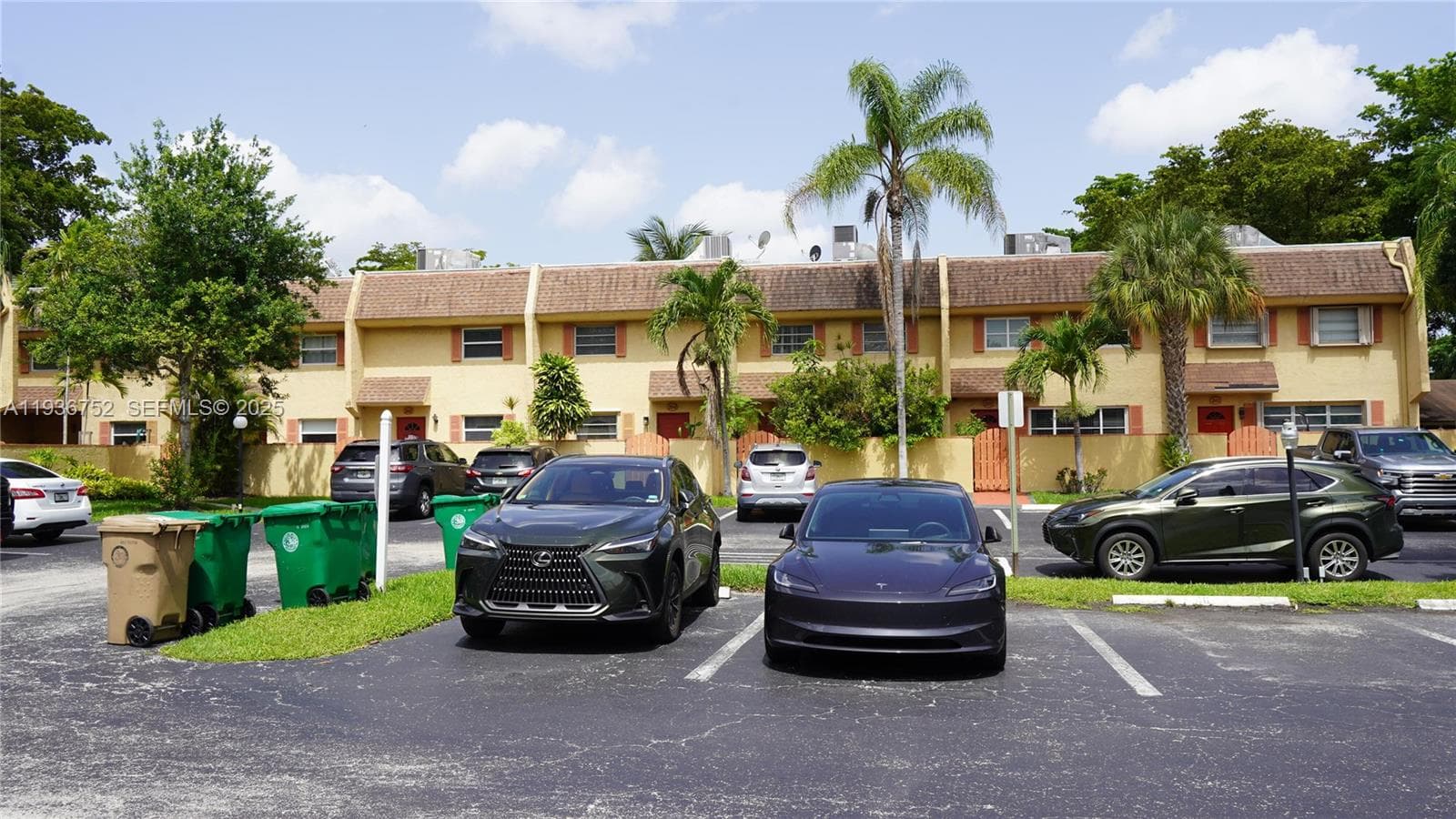 Condo at 7175 Nova Dr, Davie — photo 1