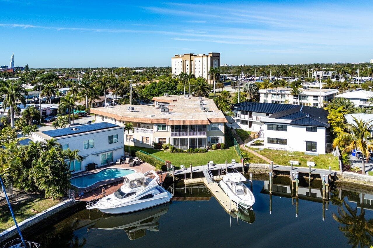 Condo at 2201 SE 9th Street, Pompano Beach, FL