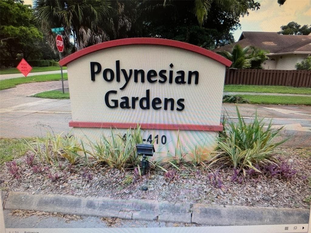 Condo at 403 NW 68th Avenue, Plantation, FL