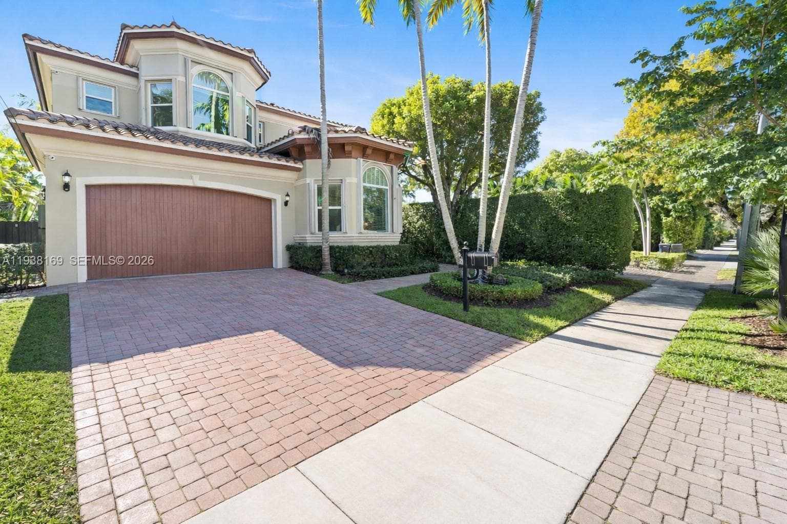 Single-family home at 1490 Cleveland Rd, Miami Beach, FL