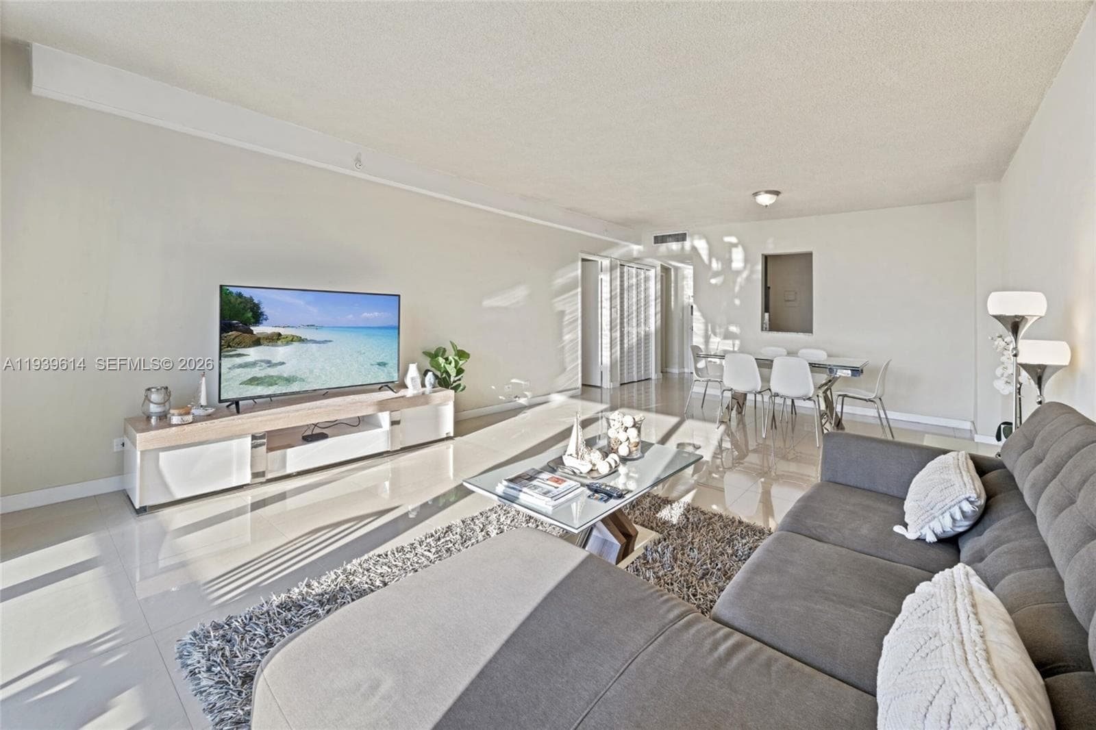 Condo at 5601 Collins Ave, Miami Beach — photo 2