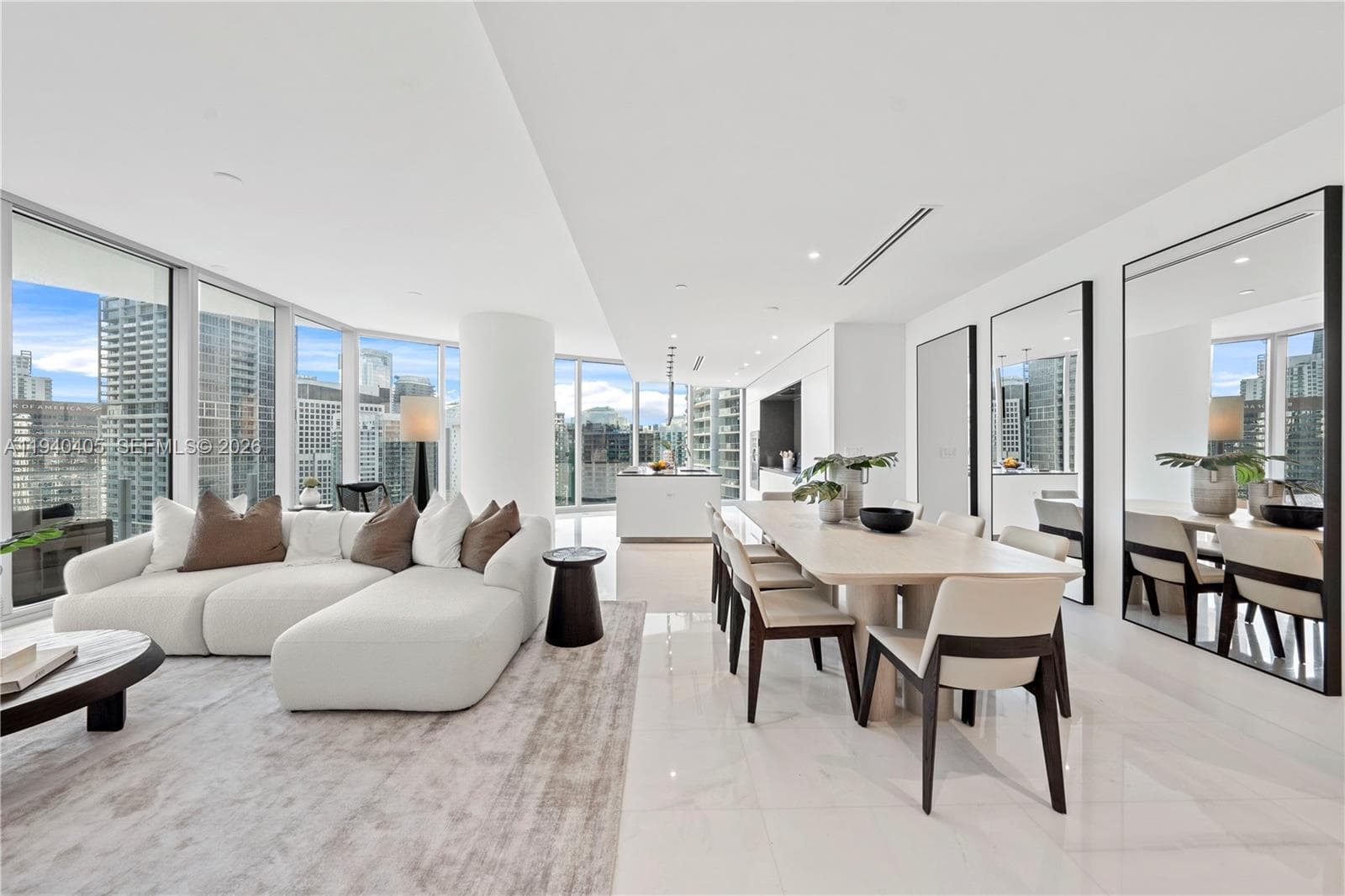 Condo at 300 Biscayne Blvd Way, Miami — photo 2