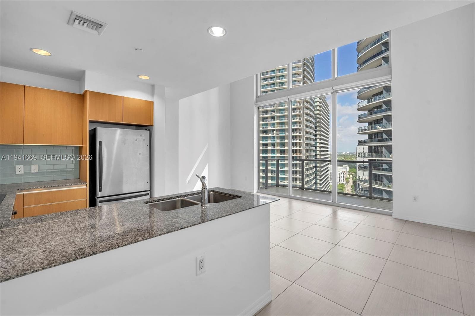 Condo en 1050 Brickell Ave, Miami — foto 1