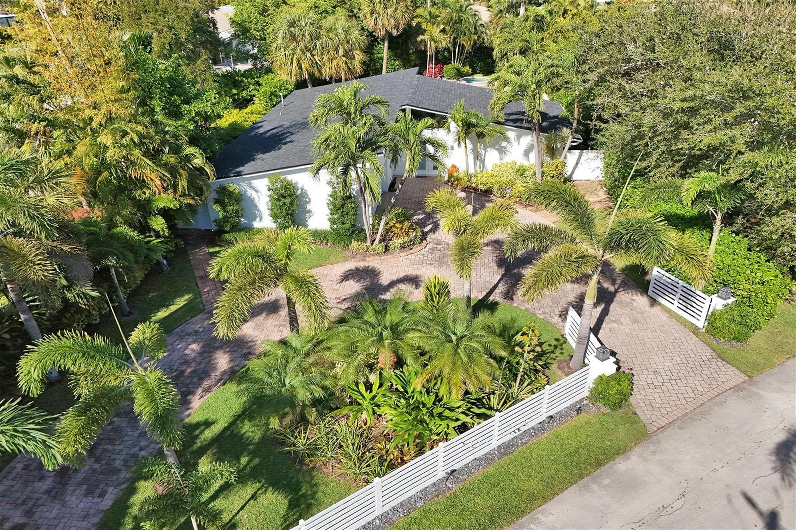Single-family home at 2525 SE 7th Drive, Pompano Beach, FL