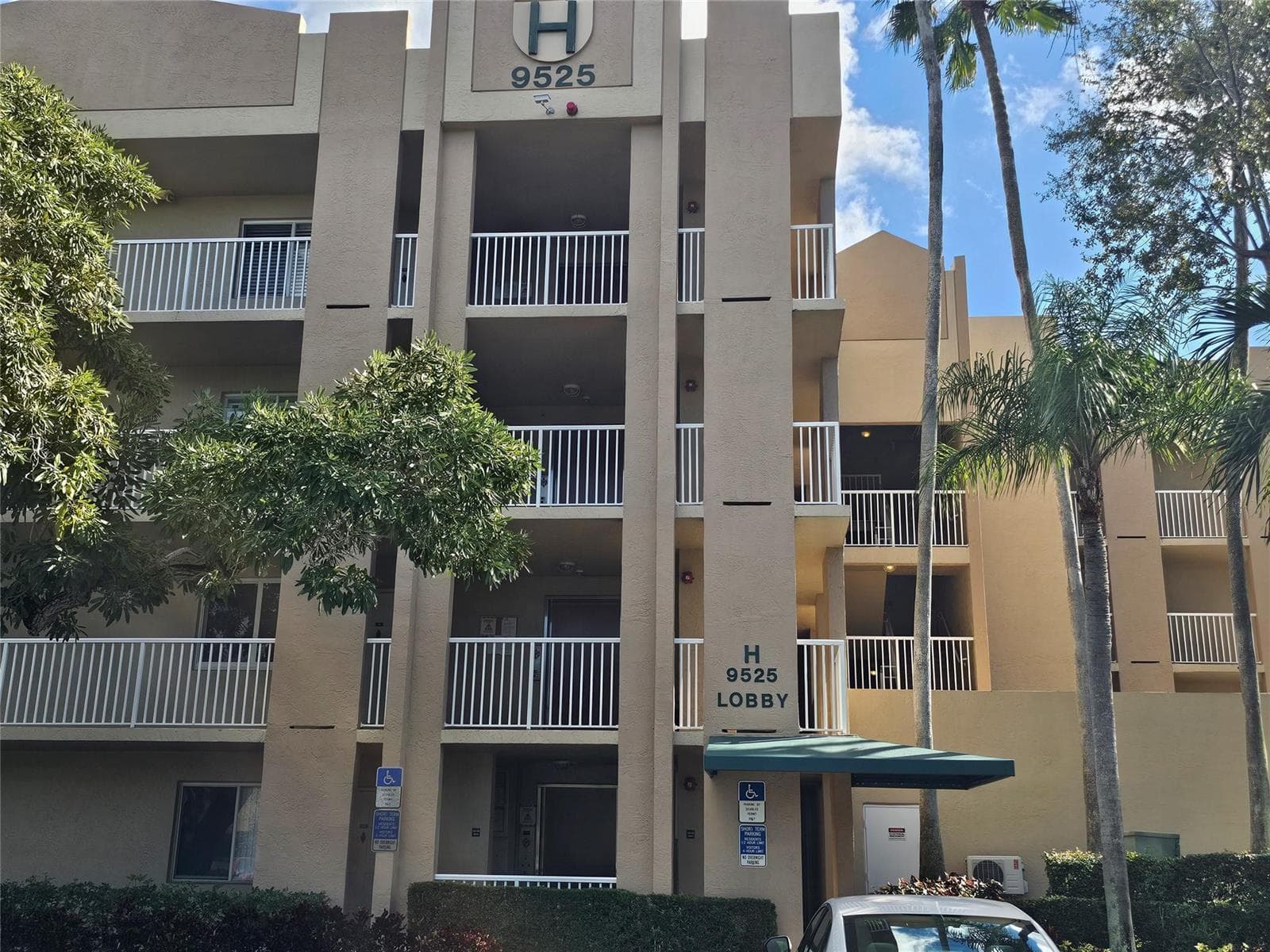 Condo at 9525 Weldon Circle, Tamarac, FL