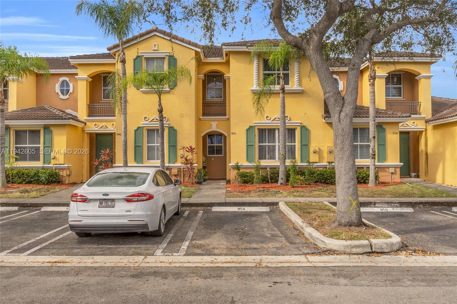 Townhouse at 950 NE 42nd Pl, Homestead, FL