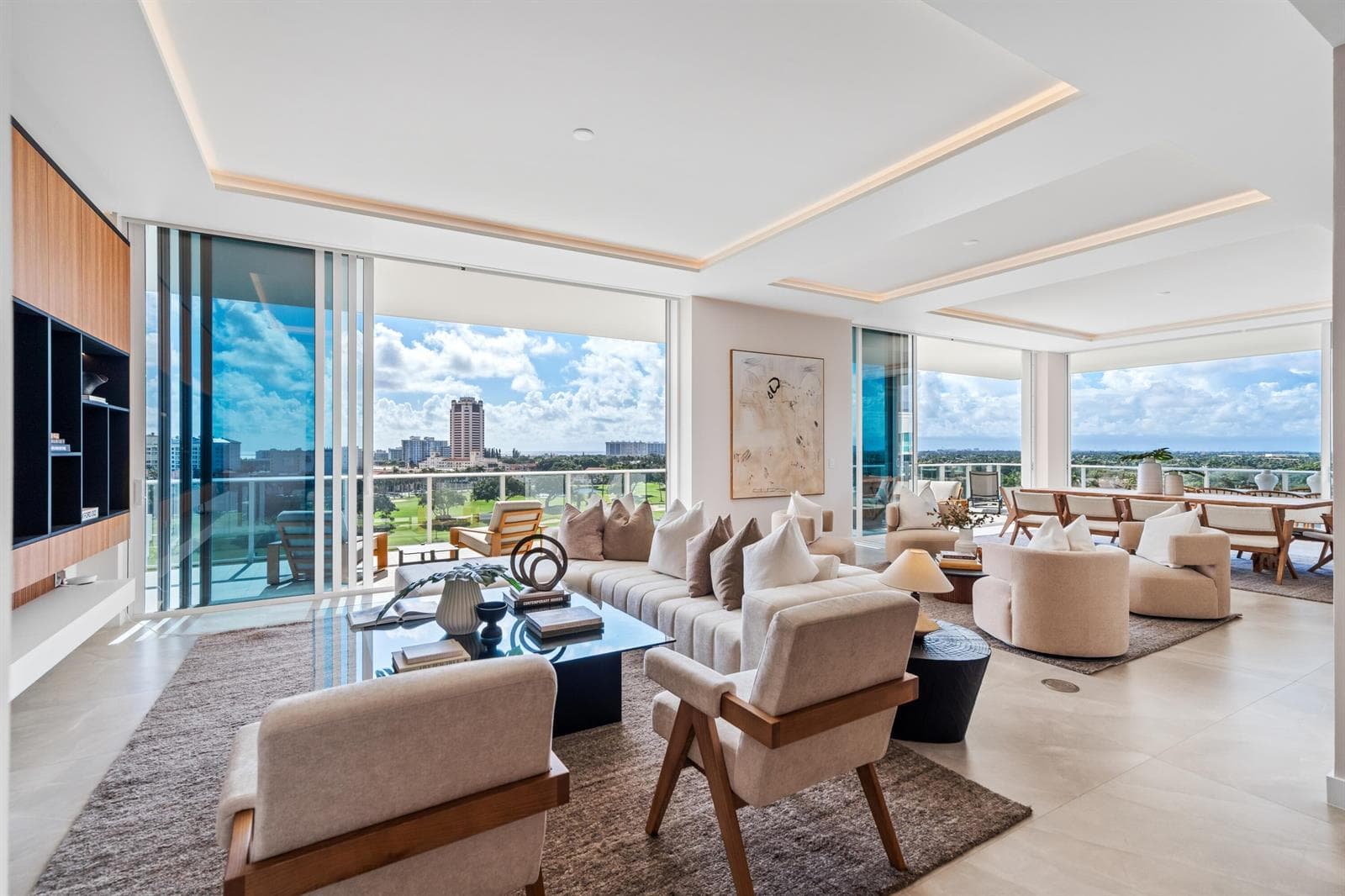 Condo at 220 SE Mizner Boulevard, Boca Raton, FL