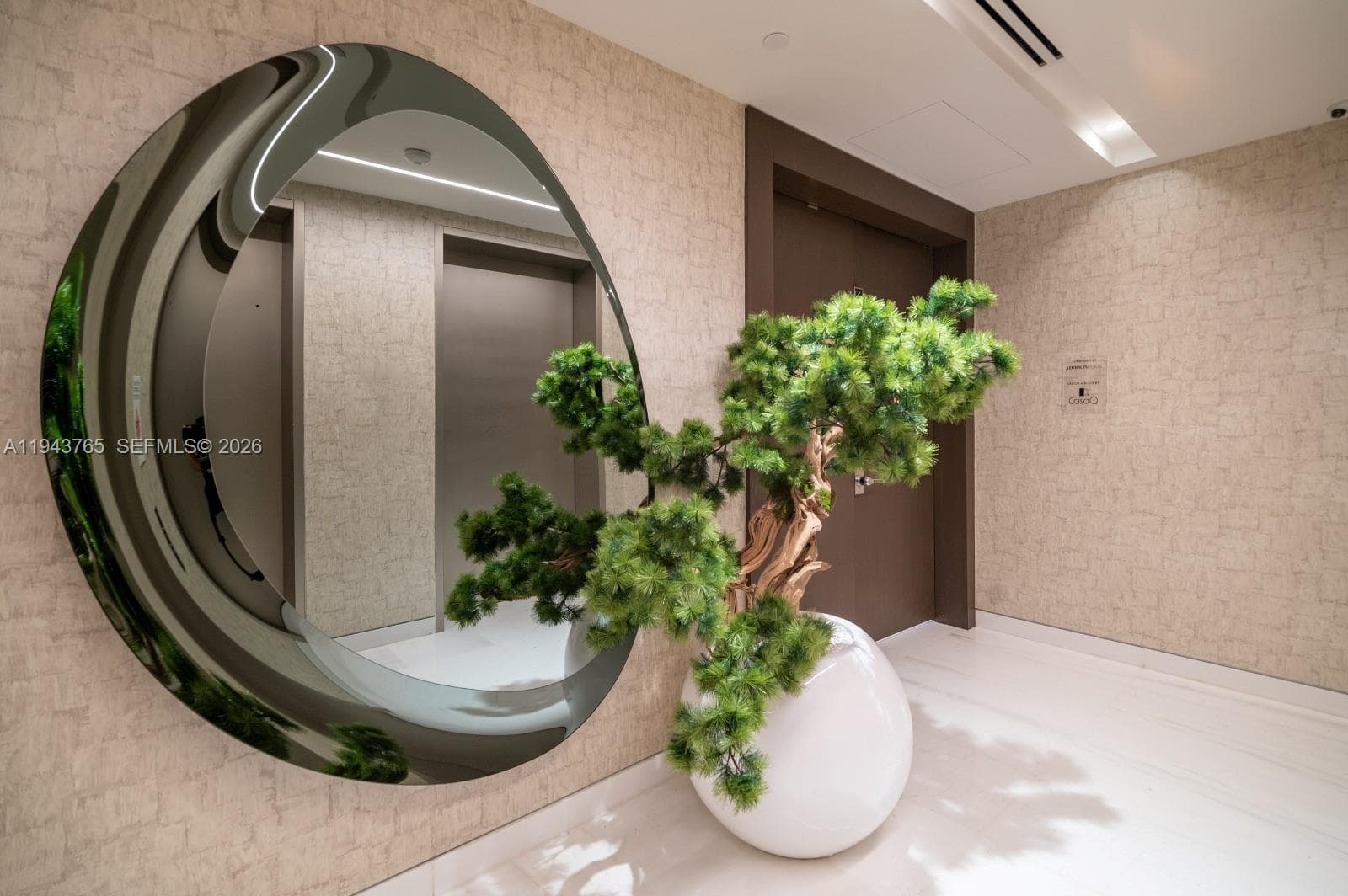 Condo at 300 Biscayne Blvd Way, Miami — photo 3