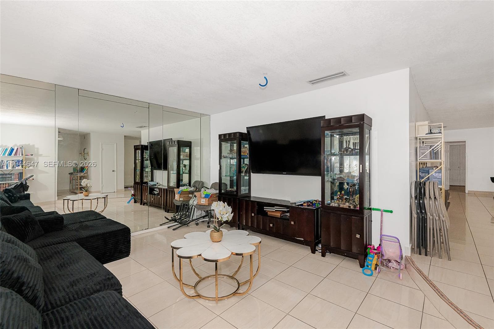 Single-family home at 8950 Harding Ave, Surfside — photo 2