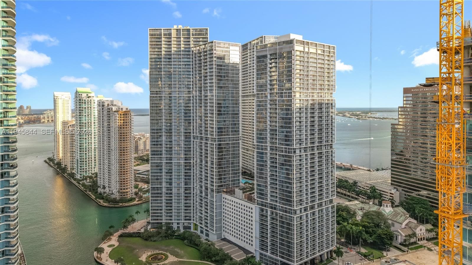 Condo at 475 Brickell Ave, Miami — photo 1