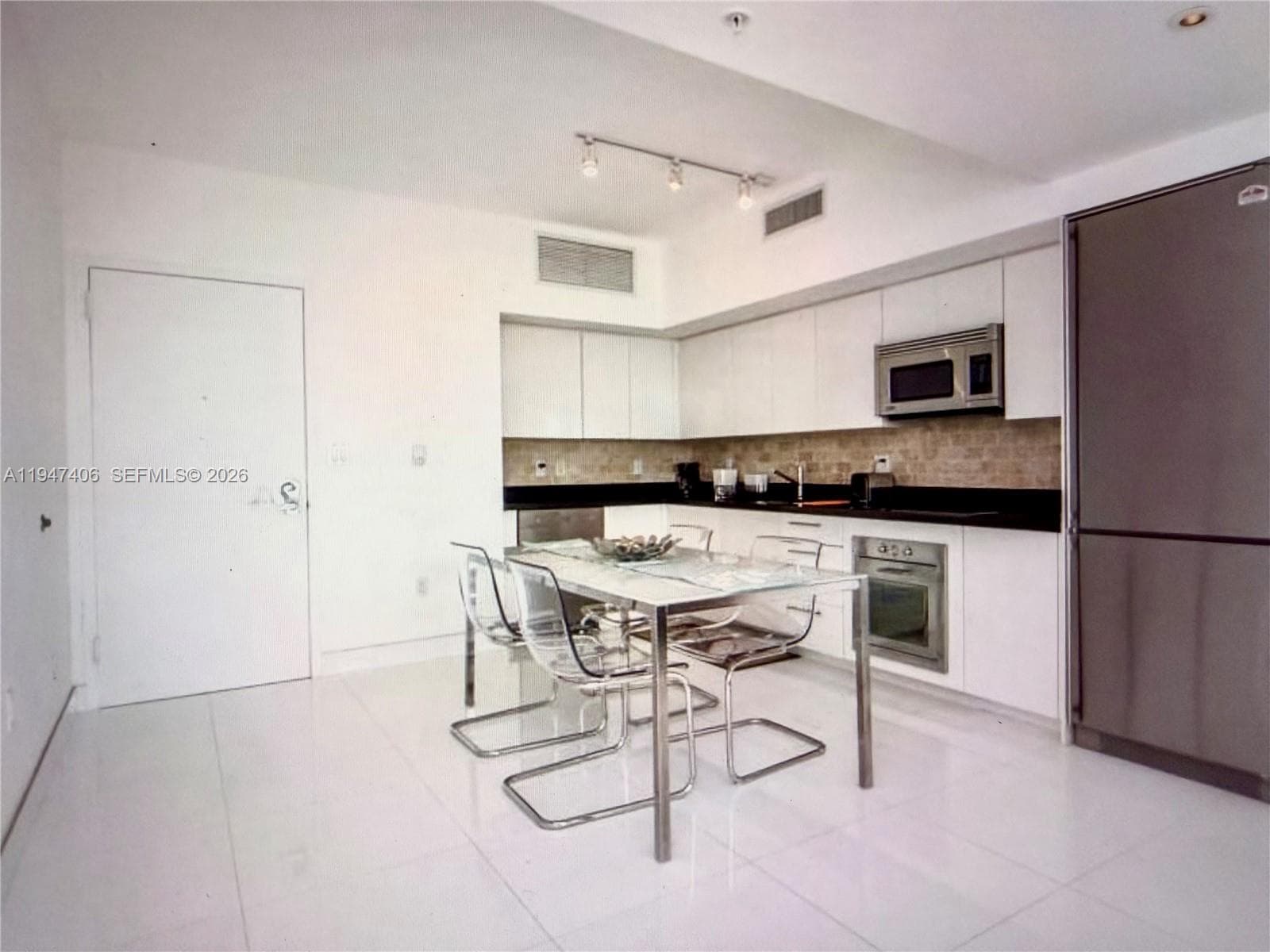 Condo en 92 SW 3rd St, Miami — foto 3