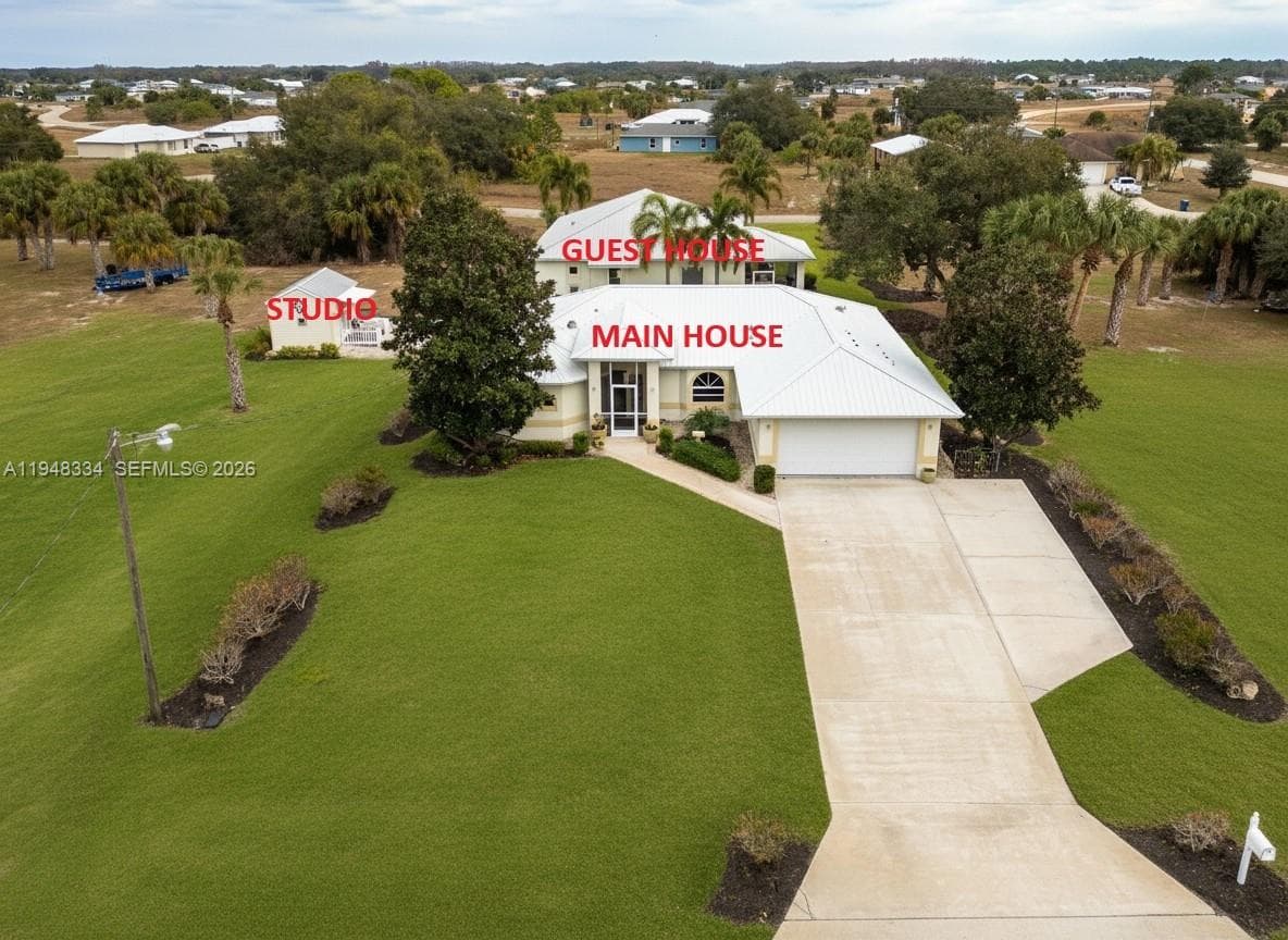 Single-family home at 1197 April Ave, La Belle, FL