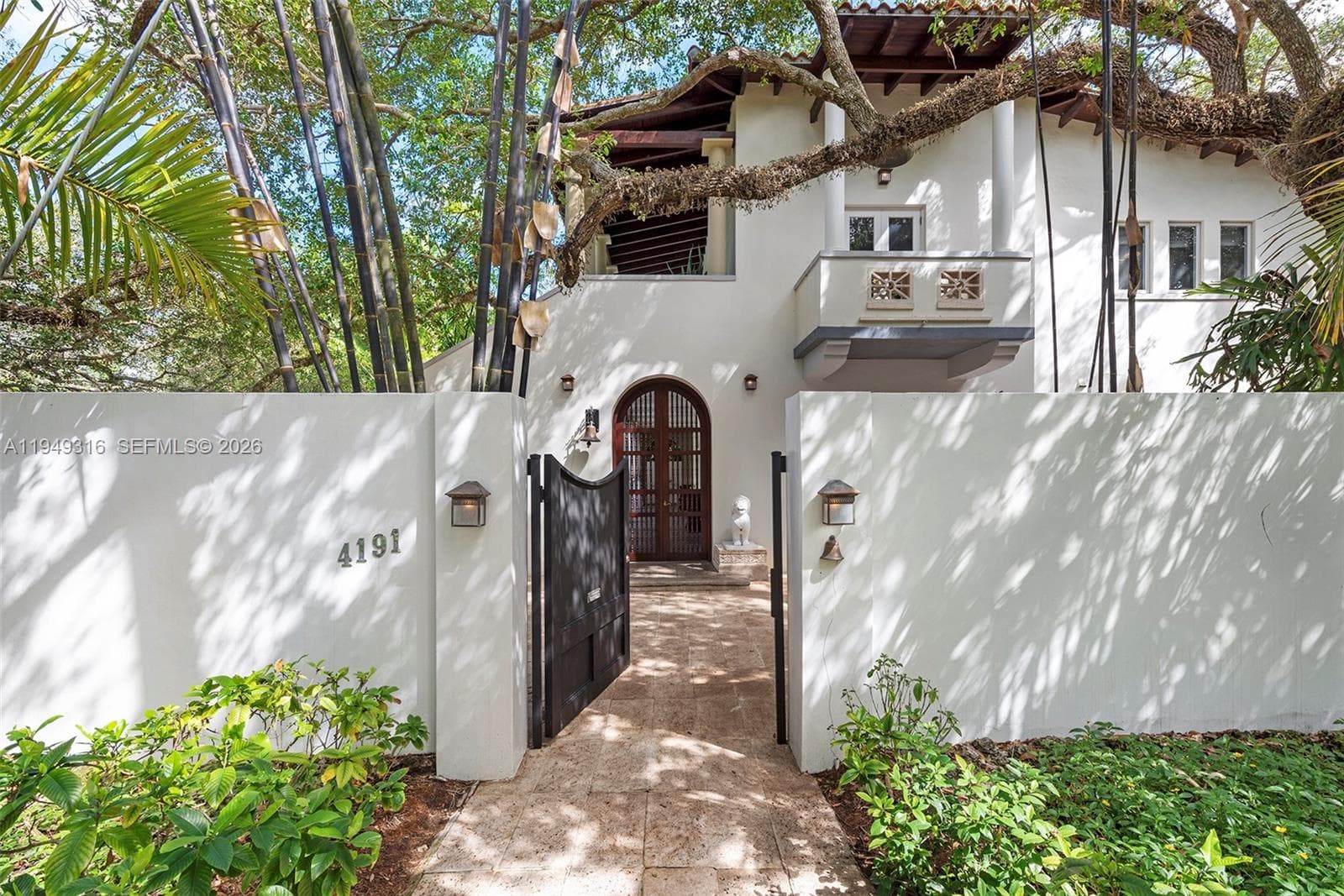 Single-family home at 4191 Lybyer Ave, Miami, FL