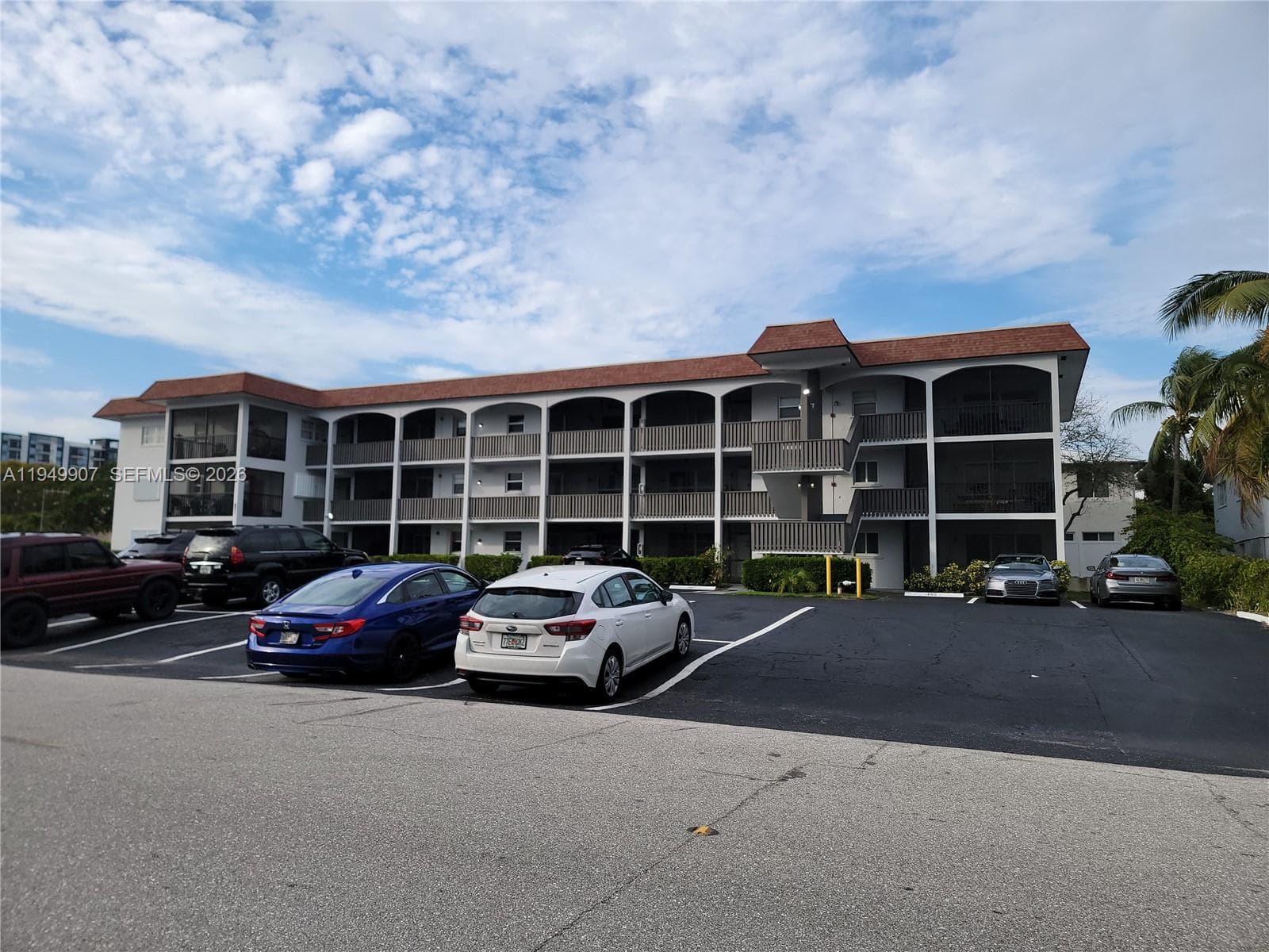 Co-op at 651 Pine Dr, Pompano Beach — photo 1