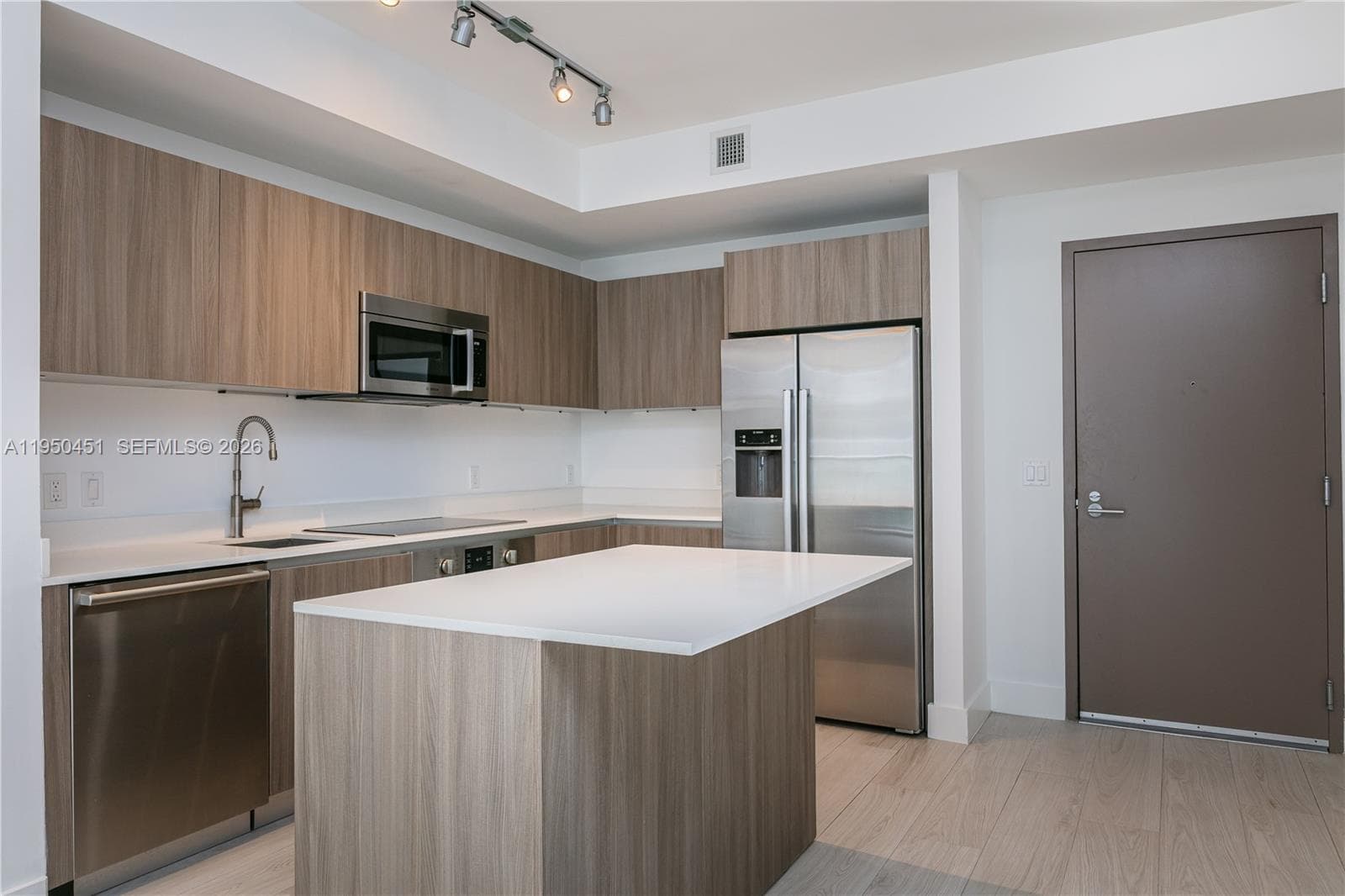 Condo at 201 SW 17th Rd, Miami — photo 3