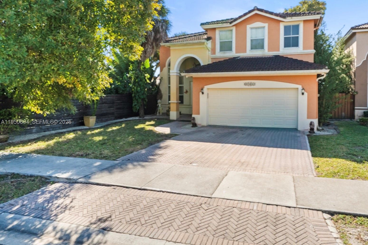 Single-family home at 16062 SW 43rd Ter, Miami — photo 2