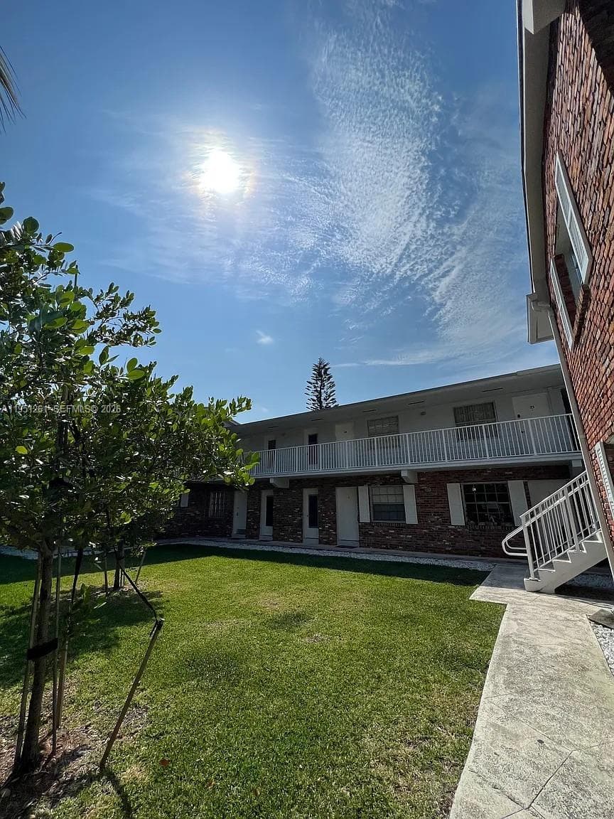 Condo en 100 Sunrise Dr, Key Biscayne — foto 2