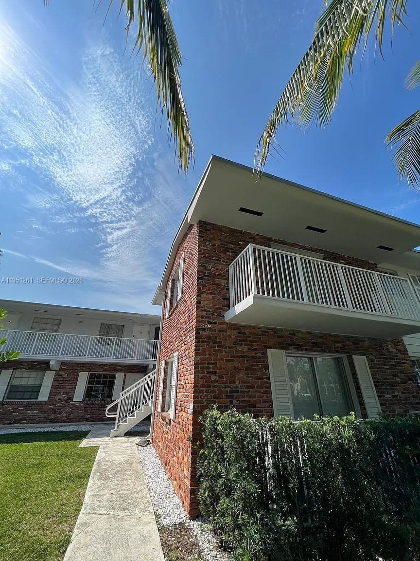 Condo en 100 Sunrise Dr, Key Biscayne — foto 3
