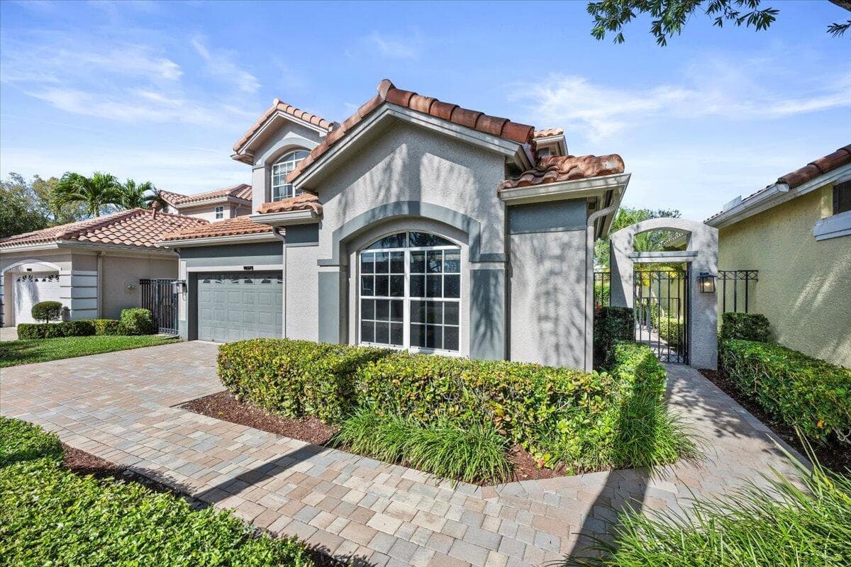 Single-family home at 10375 Osprey Trace, West Palm Beach, FL