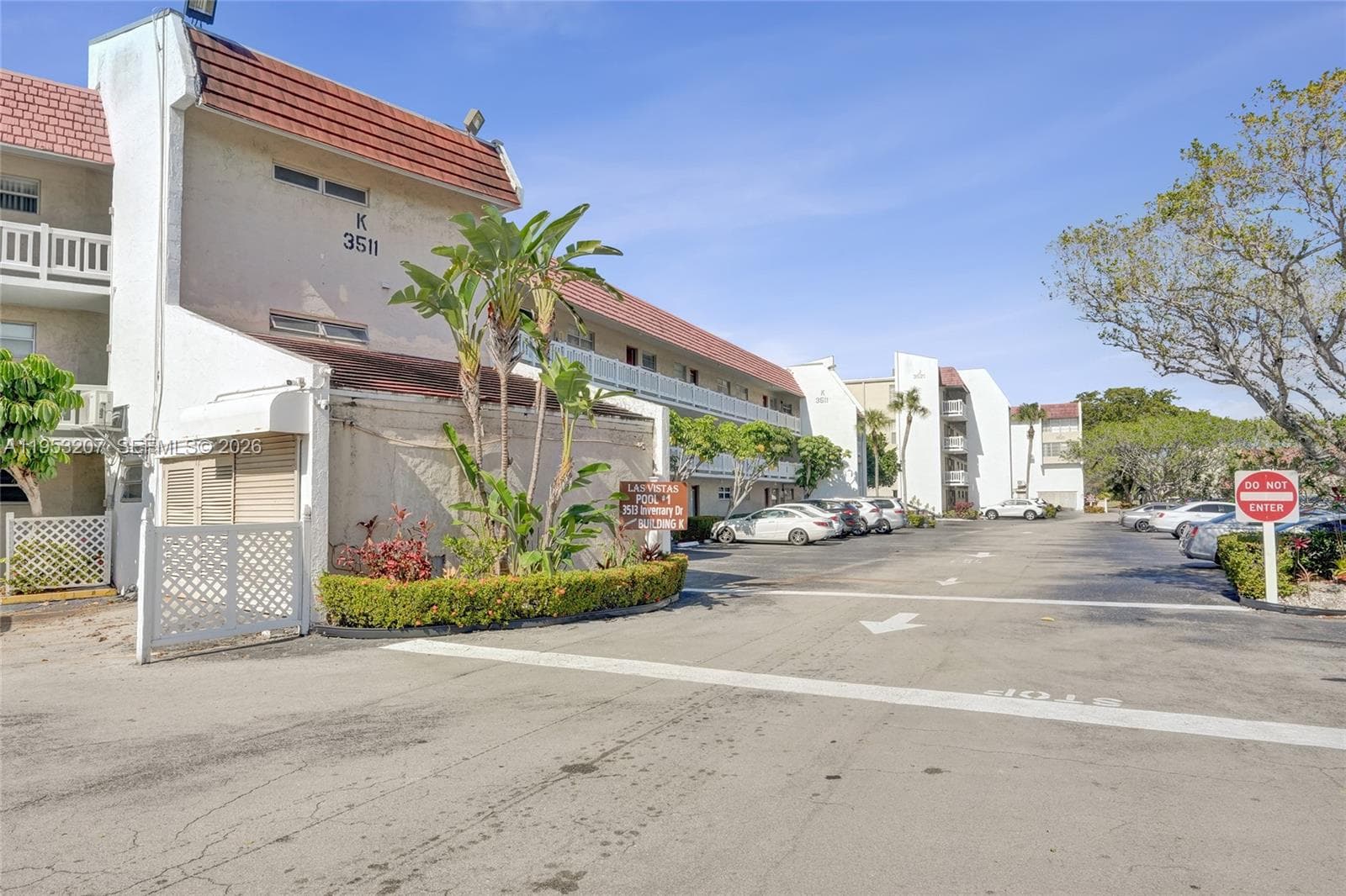 Condo at 3511 E Inverrary Dr, Lauderhill — photo 3