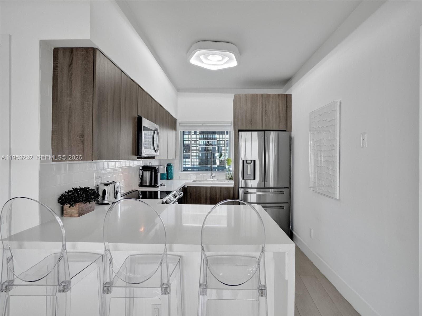 Condo en 601 NE 36th St, Miami — foto 1