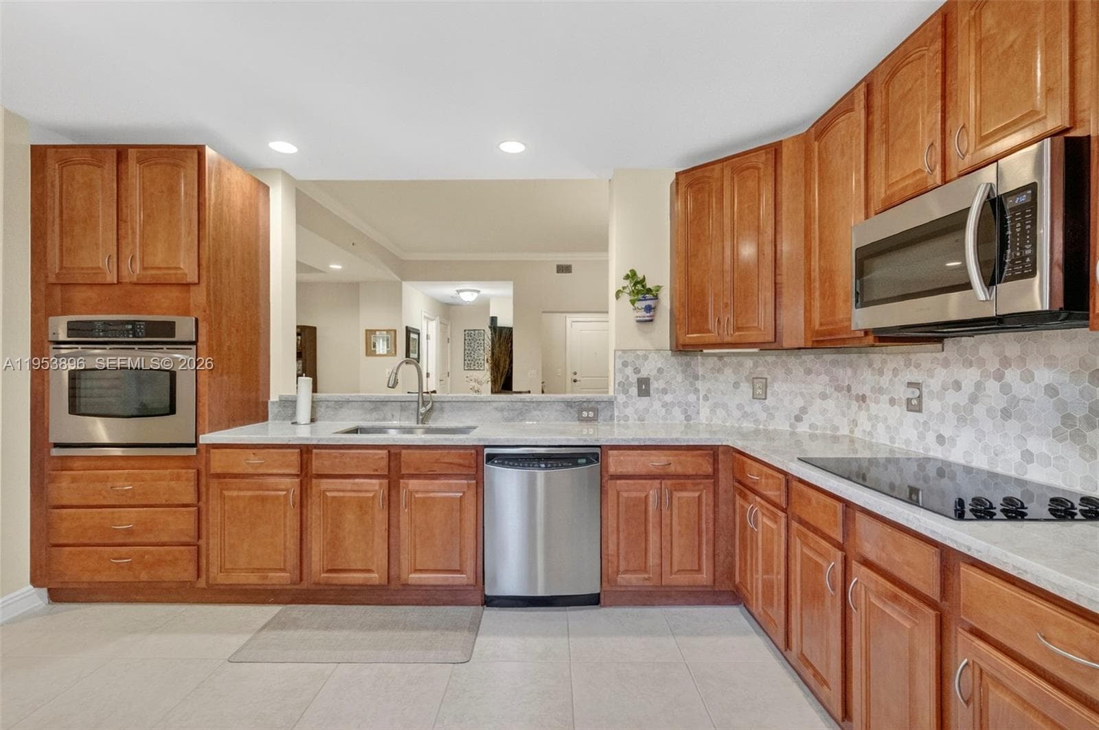 Condo en 16135 Emerald Estates Dr, Weston — foto 3