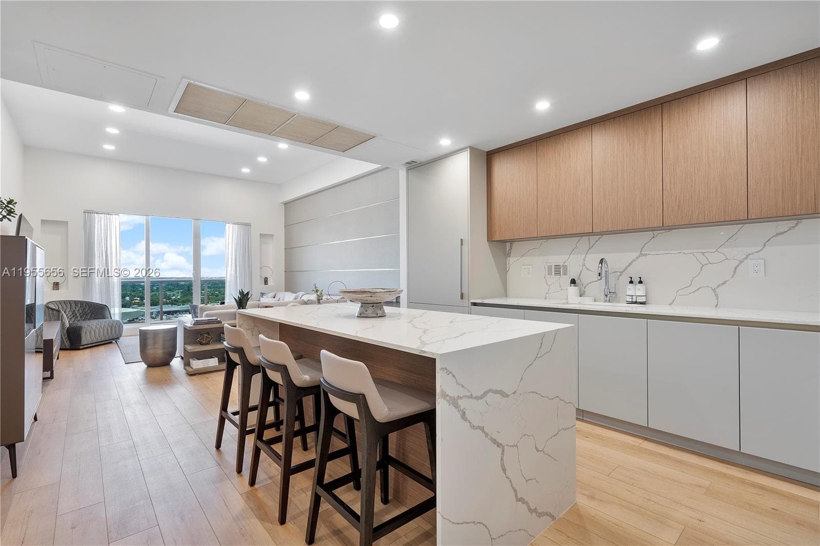 Condo en 2301 Collins Ave, Miami Beach — foto 3