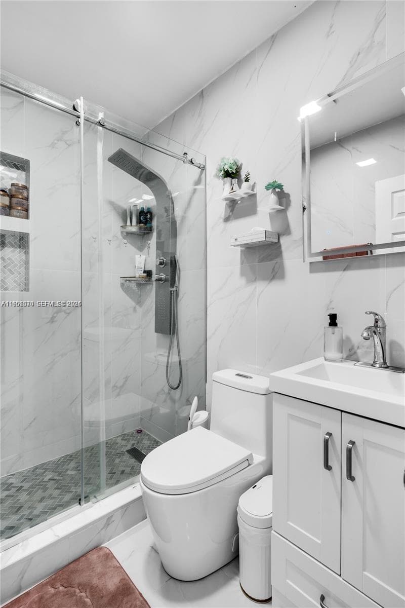 Single-family home at 174 E 40th St, Hialeah — photo 3