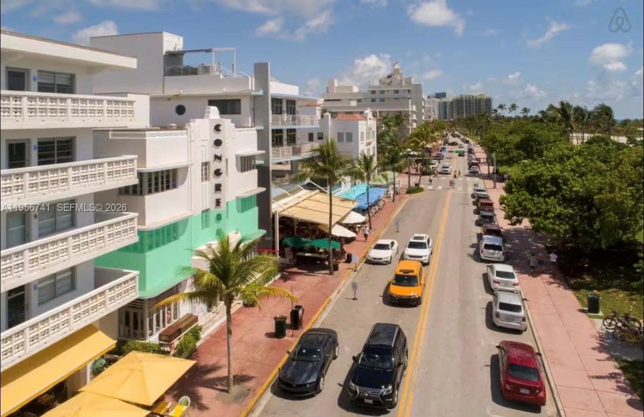 Condo at 1036 Ocean Dr, Miami Beach — photo 3