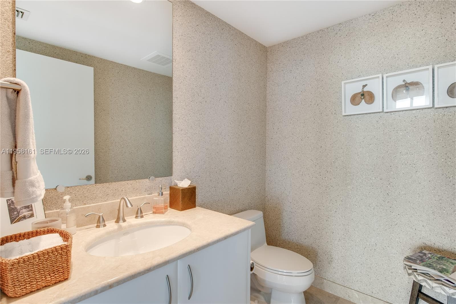 Condo at 1331 Brickell Bay Dr, Miami — photo 2