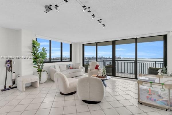 Condo at 540 Brickell Key Dr, Miami — photo 2