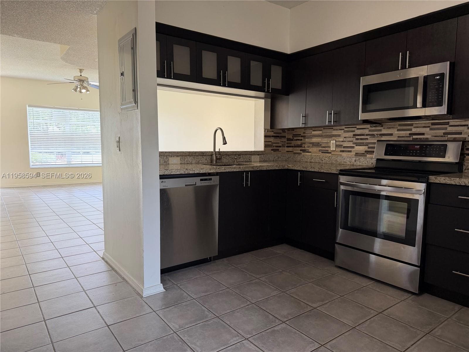 Townhouse en 271 Duval Ct, Weston — foto 3