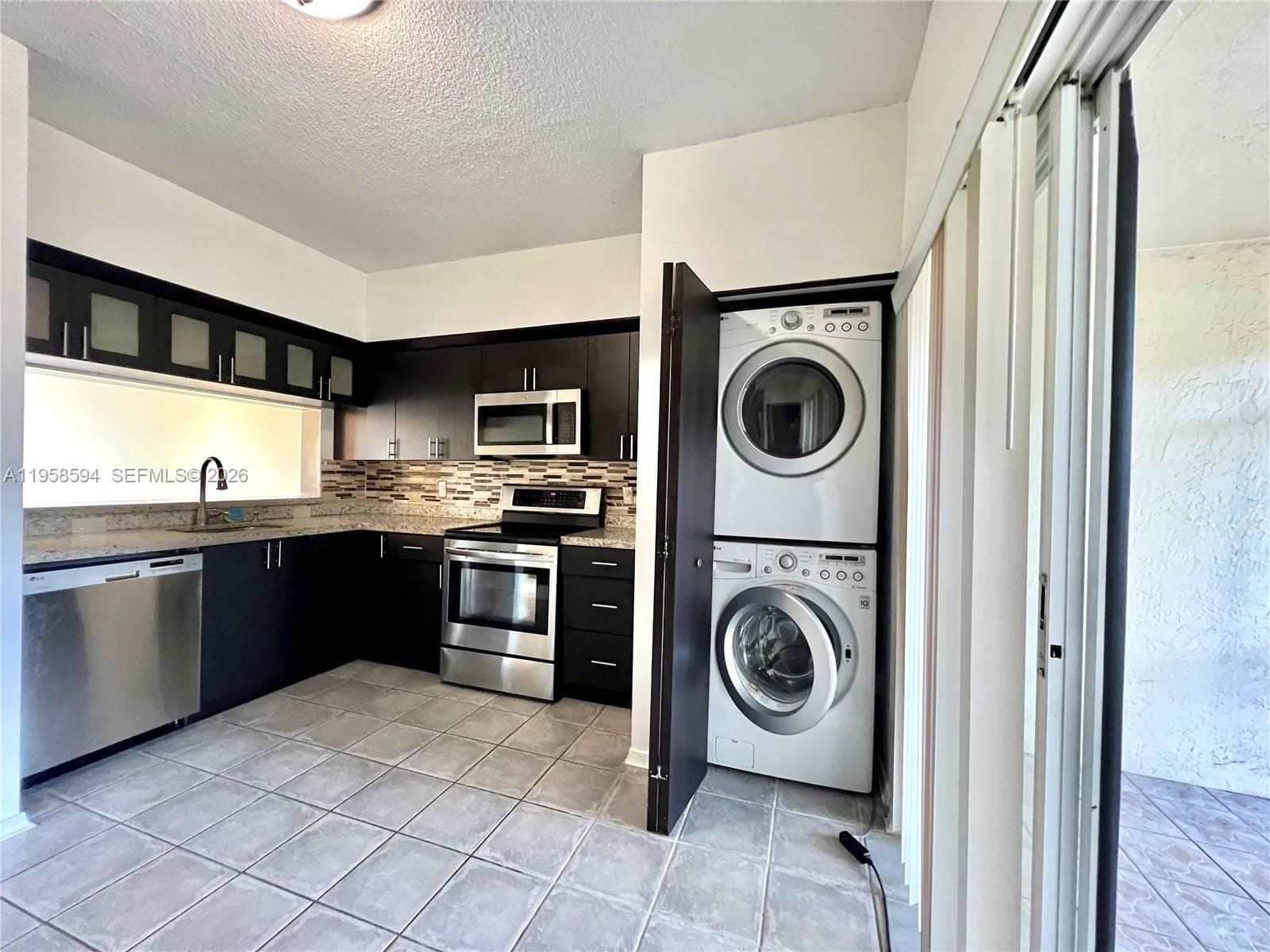 Townhouse en 271 Duval Ct, Weston — foto 4