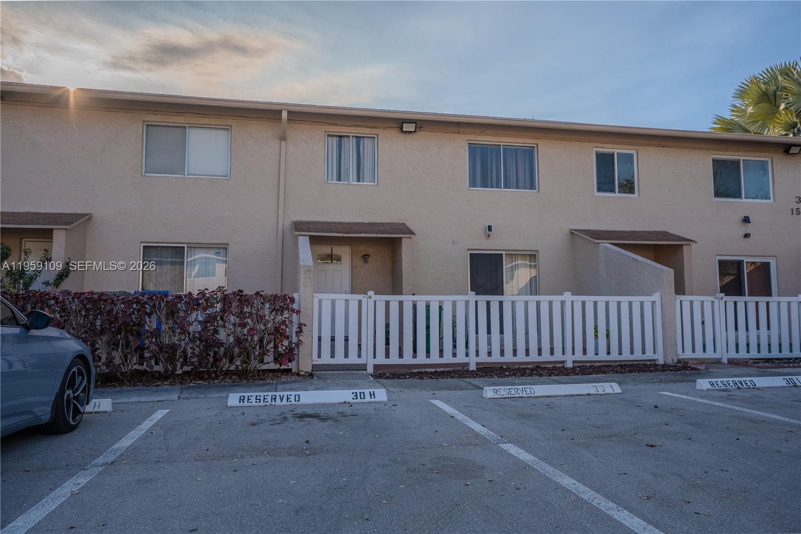 Townhouse at 1527 NW 80th Ave, Margate, FL