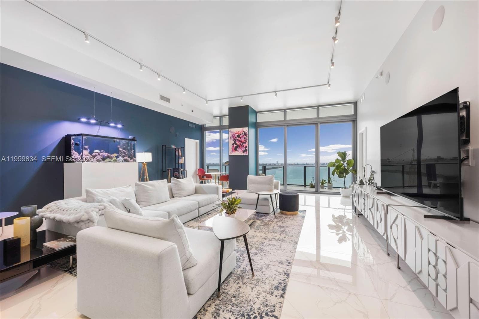 Condo en 460 NE 28th St, Miami — foto 1