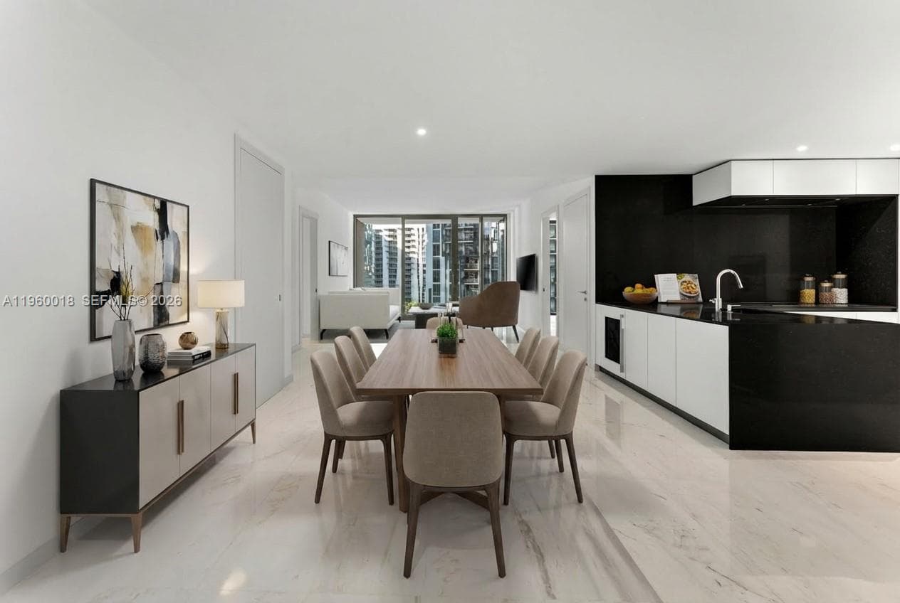 Condo at 300 BISCAYNE BLVD WAY, Miami — photo 1