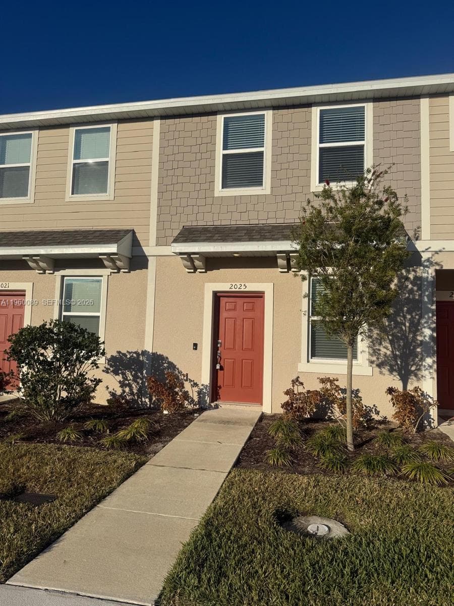 Condo at 2025 VIEWFINDER, Kissimmee, FL