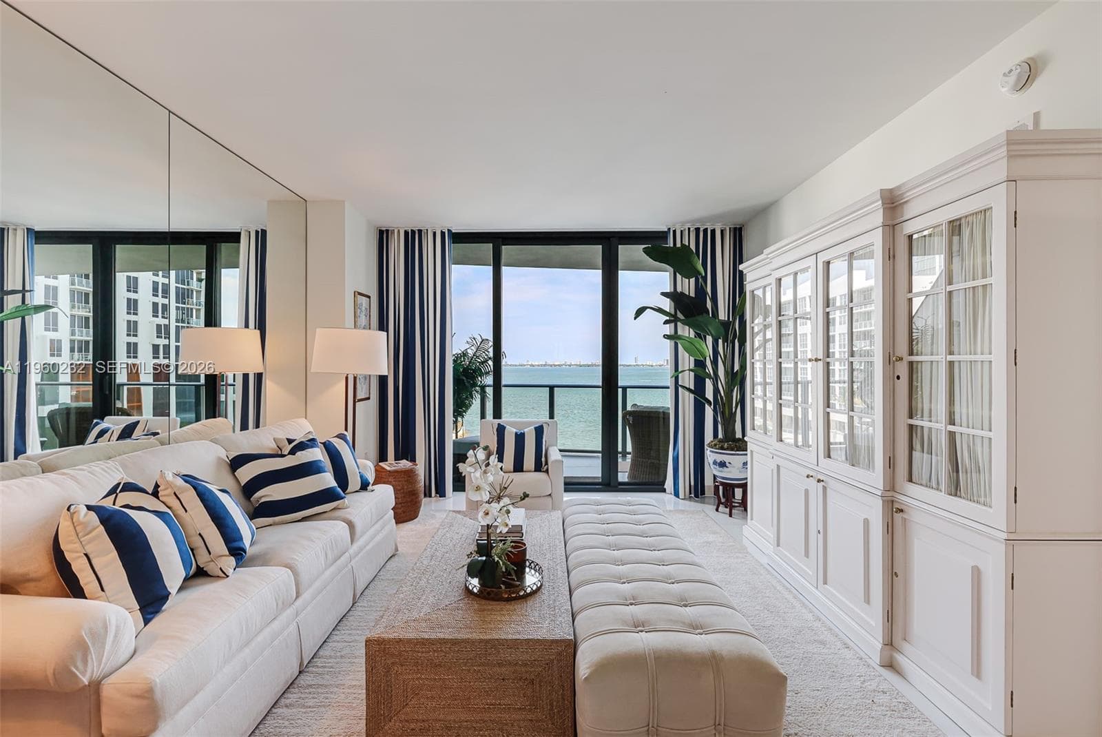 Condo en 460 NE 28, Miami — foto 1