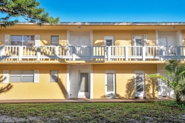 Condo at 550 SE 2nd Ave, Deerfield Beach, FL