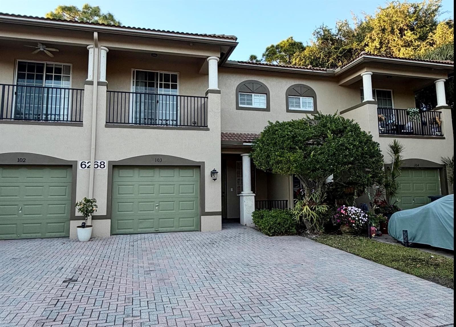 Townhouse at 6268 S Military Trail, Lake Worth, FL