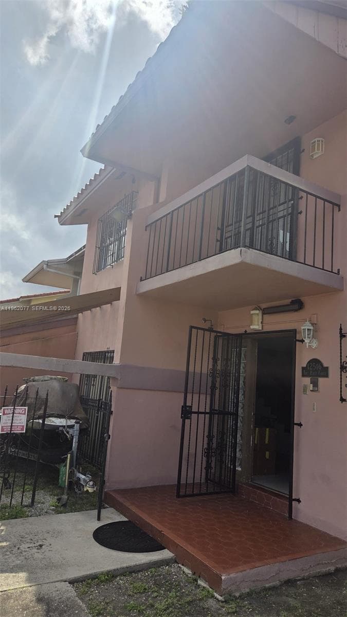 Townhouse at 12516 SW 9th Ter, Miami — photo 2