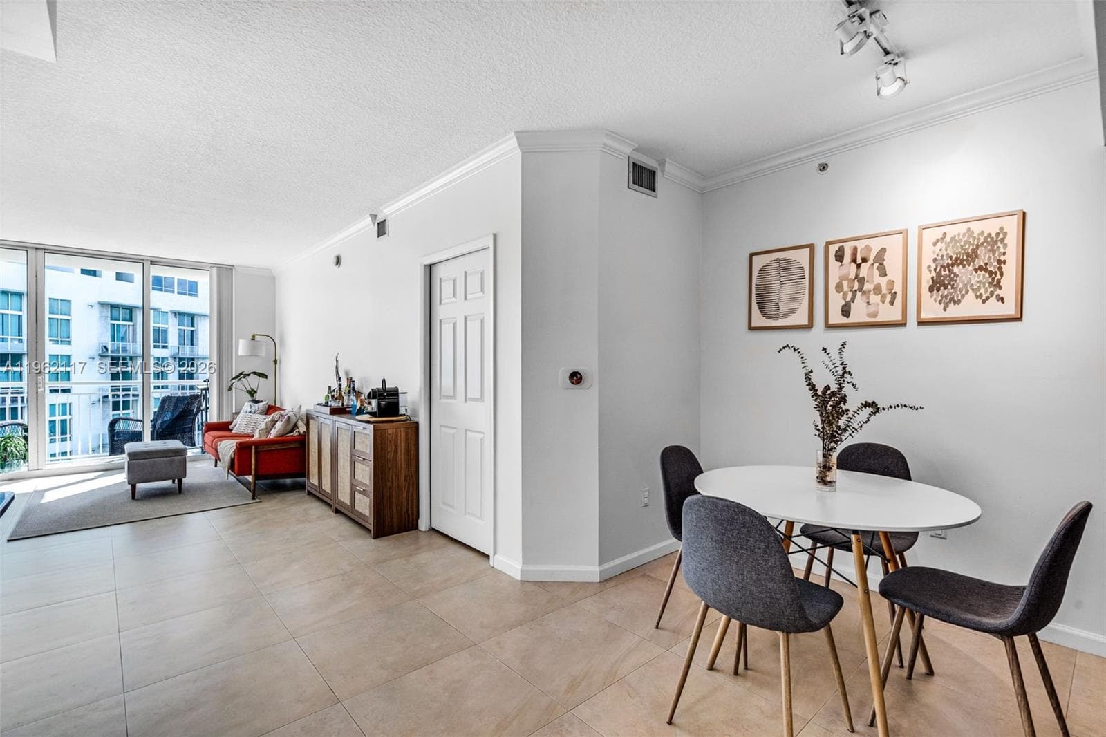 Condo at 2000 N Bayshore Dr, Miami — photo 4