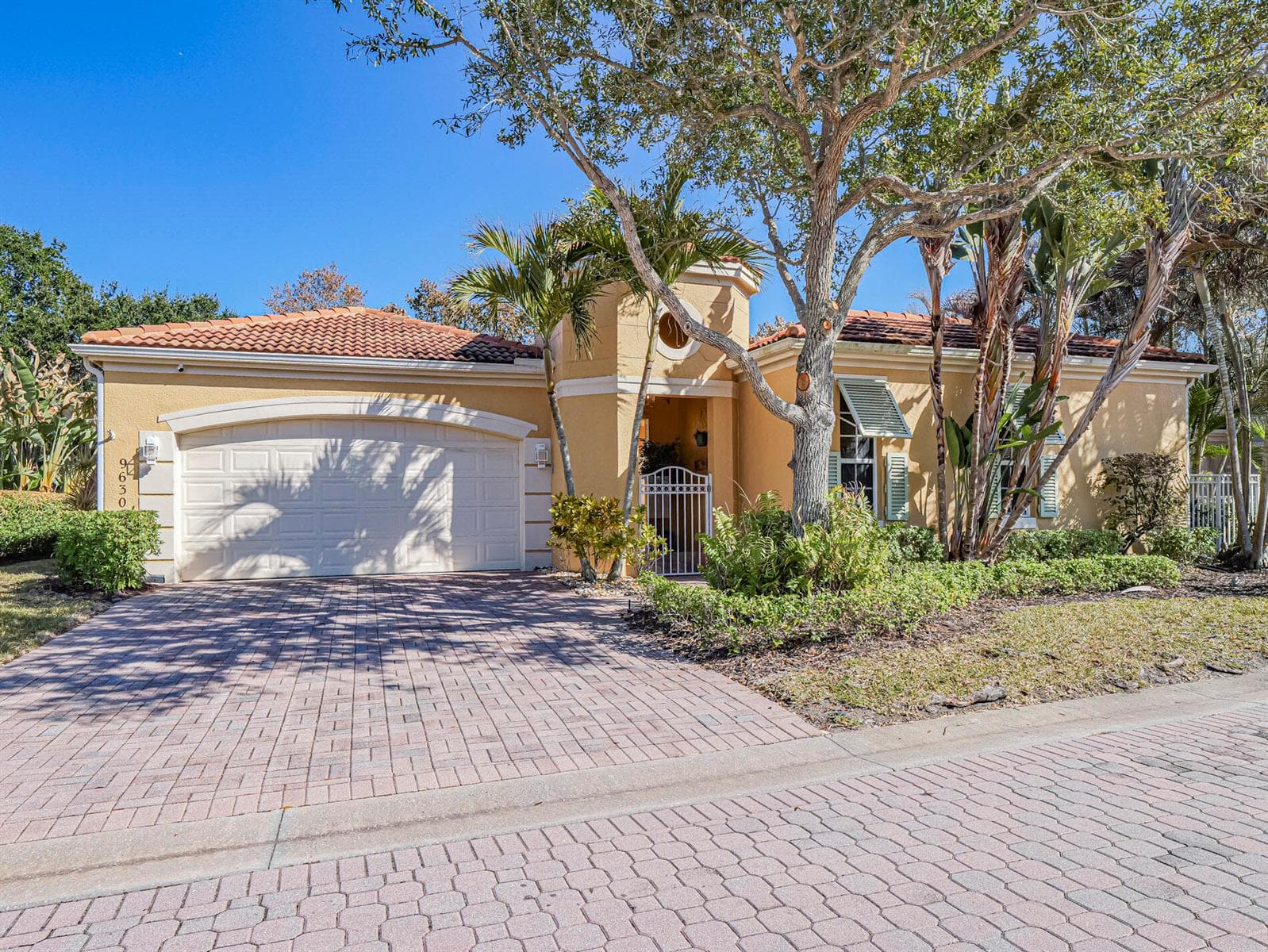 Single-family home at 9630 E Maiden Court, Vero Beach, FL
