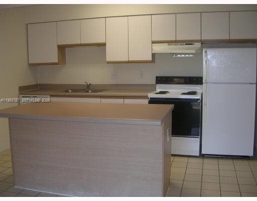 Condo at 4055 W Mcnab Rd, Pompano Beach — photo 3