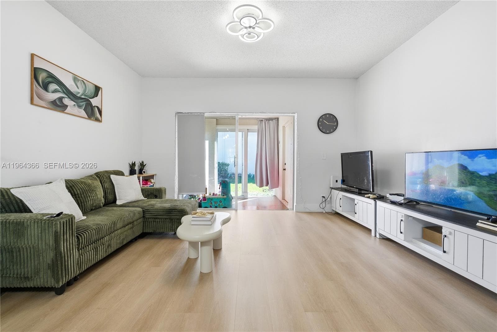 Townhouse at 2 Simonton Cir, Weston — photo 1