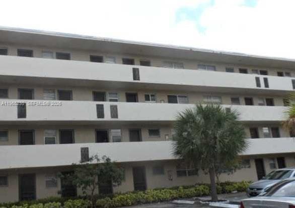 Condo at 1690 NE 191st St, Miami, FL