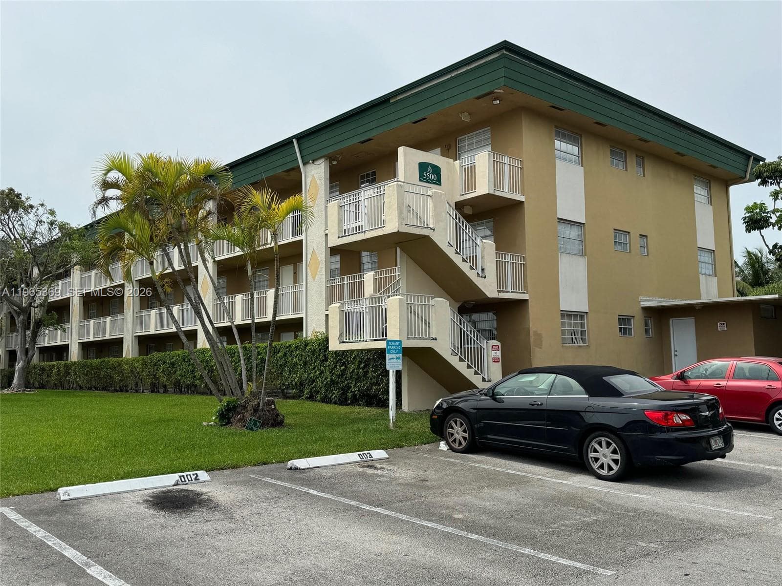 Condo at 5500 SW 77th Ct, Miami — photo 1