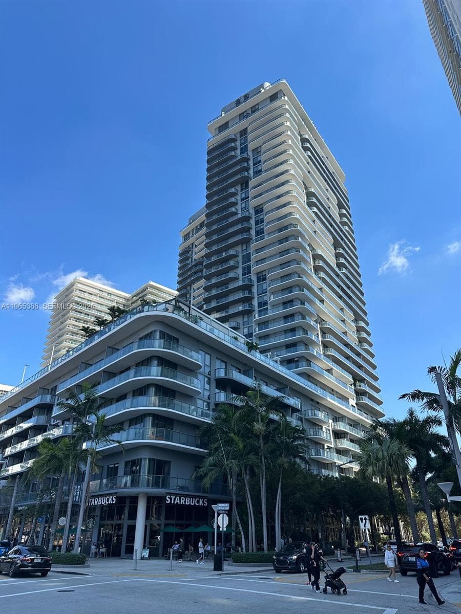 Condo at 121 NE 34th St, Miami, FL