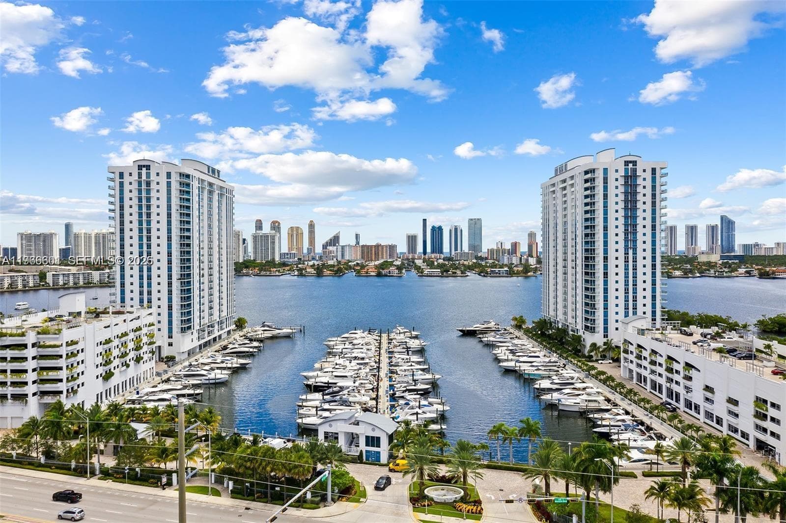 Condo at 17301 Biscayne Blvd, North Miami Beach — photo 1