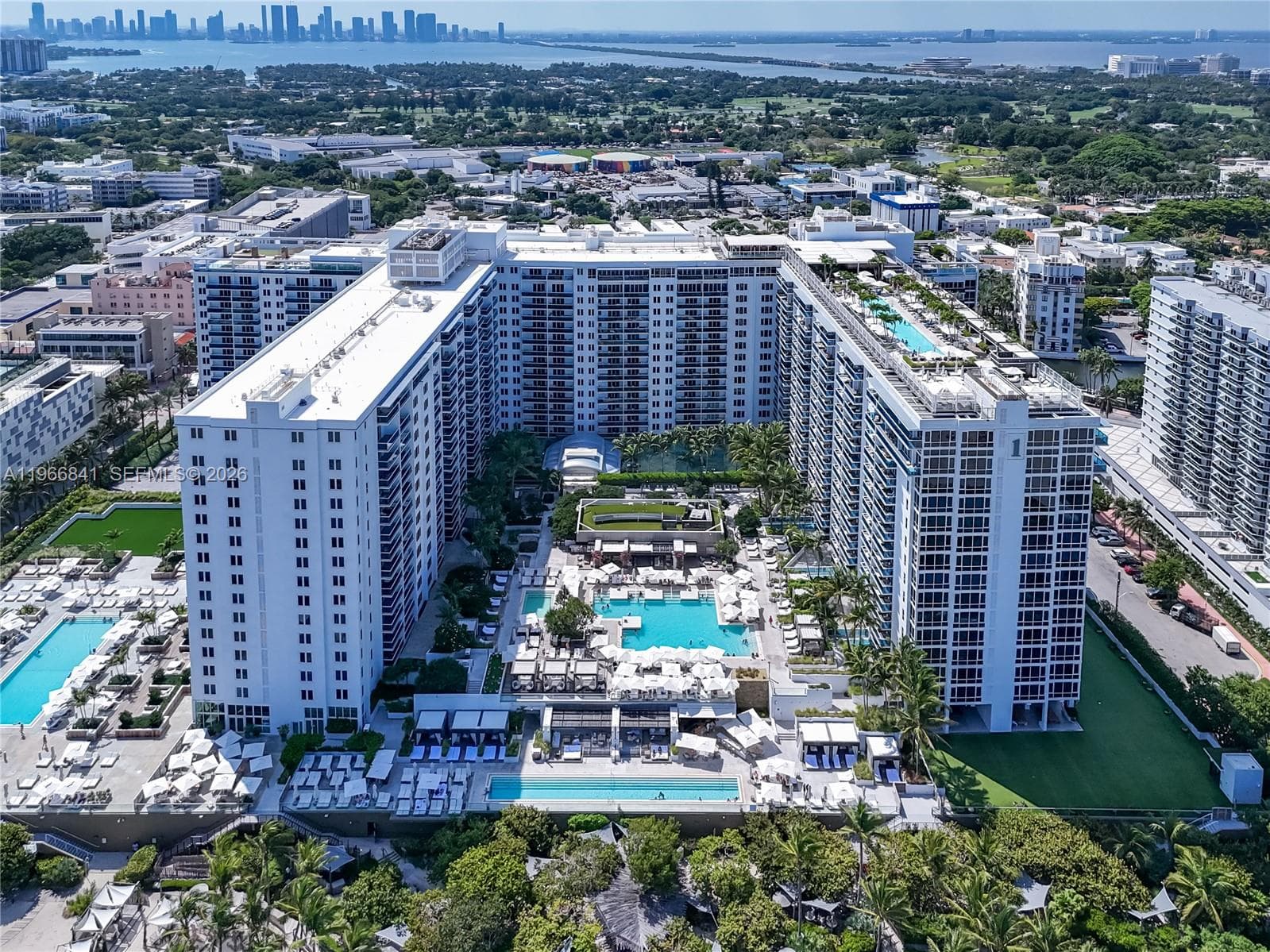 Condo at 102 24th St, Miami Beach — photo 1